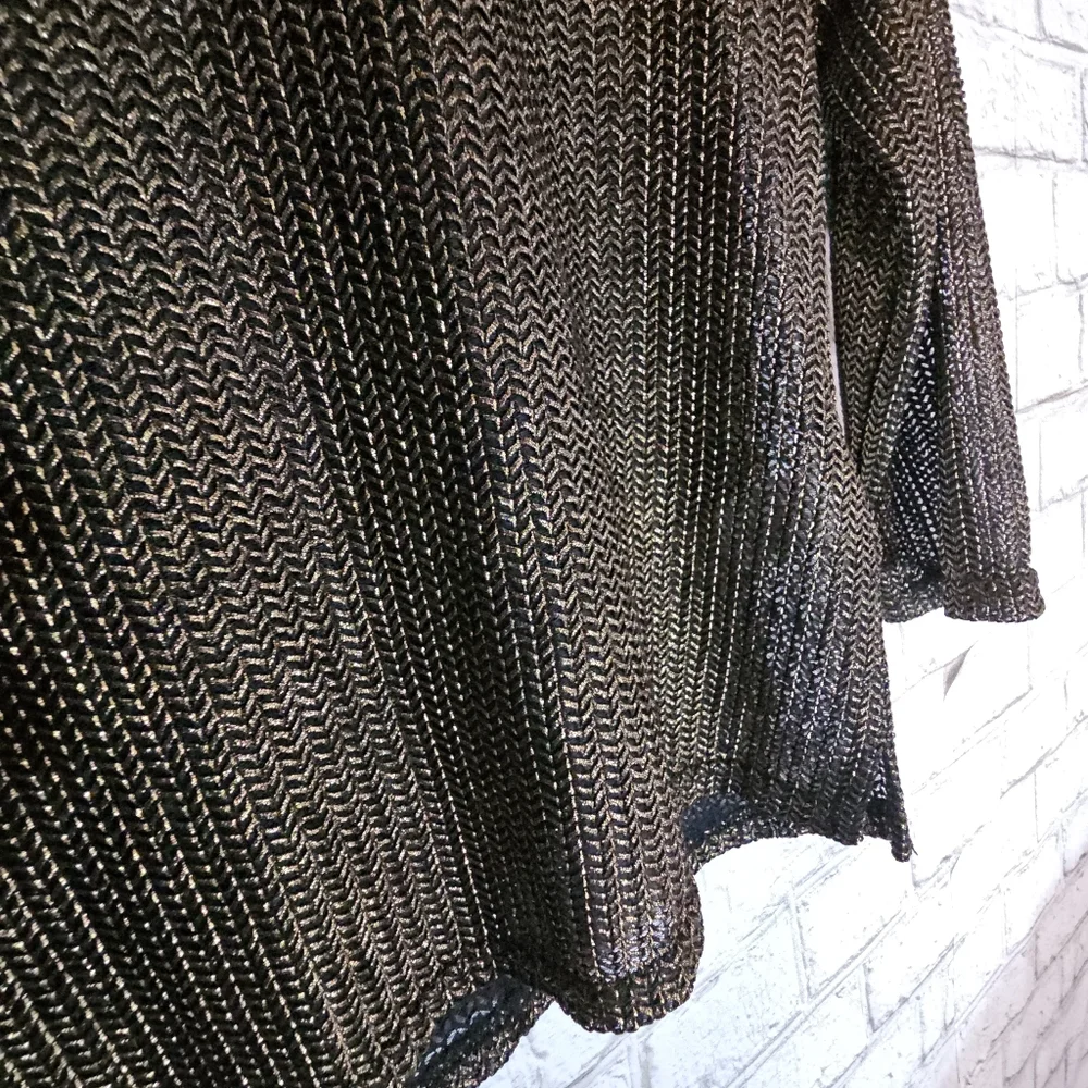 ☆ DREAM, PLAY, IMAGINE... Loose-knit Sheer Chevron Gold Top, 5/6 ☆